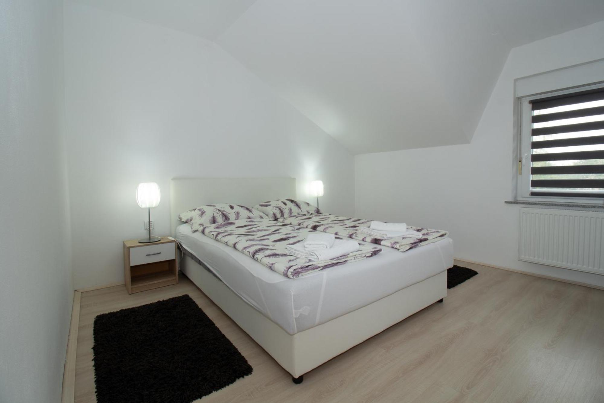 Apartman Keti Donja Lomnica エクステリア 写真