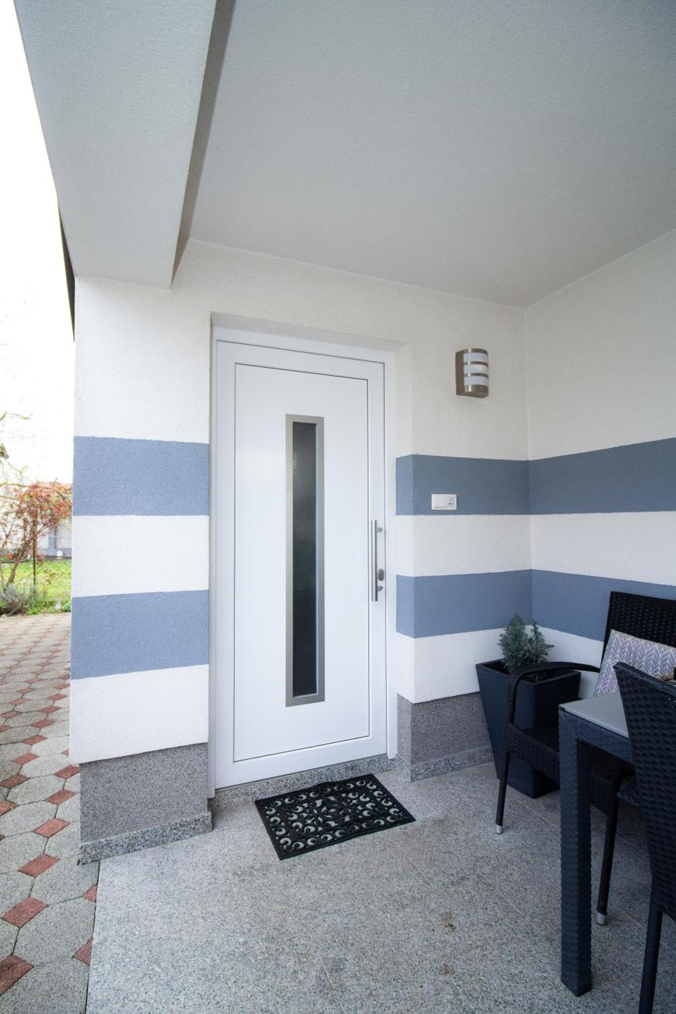 Apartman Keti Donja Lomnica エクステリア 写真